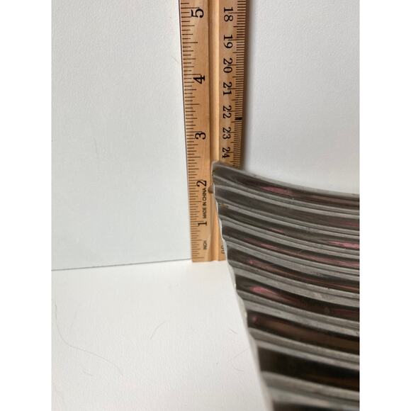 Vintage pewter ribbed platter, tray, candle dish - Picture 5 of 9